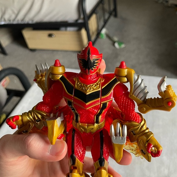 Red and Gold Action Figure Power Ranger - Picture 5 of 5